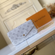 LV Purse